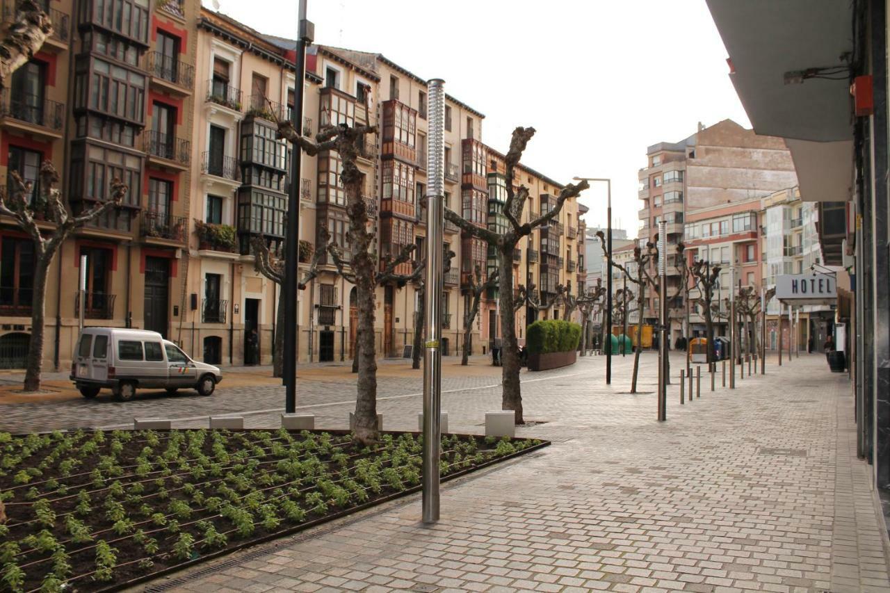 Hotel Los Bracos Logroño Szoba fotó